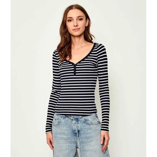 Tommy Jeans Bluzka HENLEY | Slim Fit ze sklepu Gomez Fashion Store w kategorii Bluzki damskie - zdjęcie 185004320