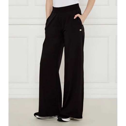 EA7 Spodnie dresowe | Loose fit ze sklepu Gomez Fashion Store w kategorii Spodnie damskie - zdjęcie 185004804