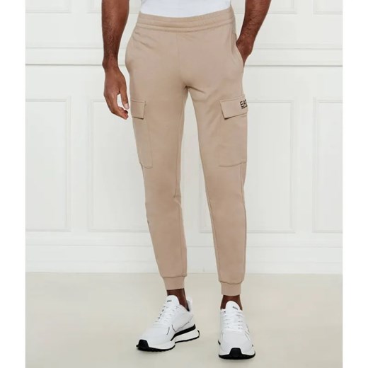EA7 Spodnie dresowe | Slim Fit ze sklepu Gomez Fashion Store w kategorii Spodnie męskie - zdjęcie 185006151