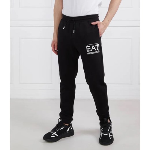 EA7 Spodnie dresowe | Regular Fit ze sklepu Gomez Fashion Store w kategorii Spodnie męskie - zdjęcie 185006744