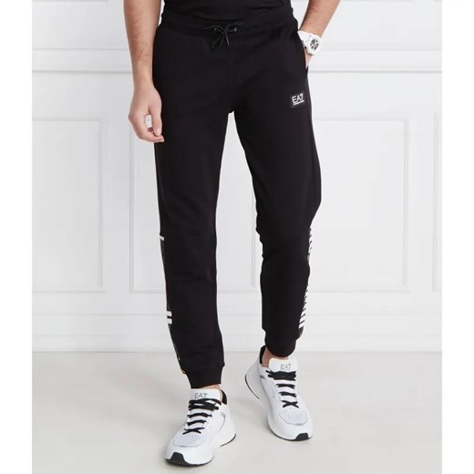 EA7 Spodnie dresowe | Regular Fit ze sklepu Gomez Fashion Store w kategorii Spodnie męskie - zdjęcie 185006883