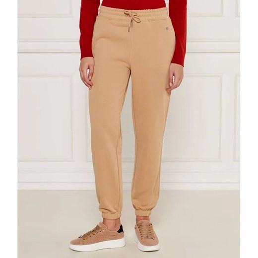 Gant Spodnie dresowe SHIELD | Relaxed fit ze sklepu Gomez Fashion Store w kategorii Spodnie damskie - zdjęcie 185008222