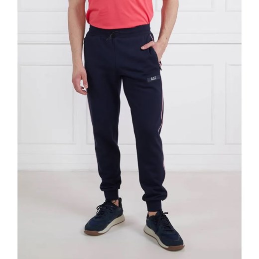 EA7 Spodnie dresowe | Regular Fit ze sklepu Gomez Fashion Store w kategorii Spodnie męskie - zdjęcie 185008543