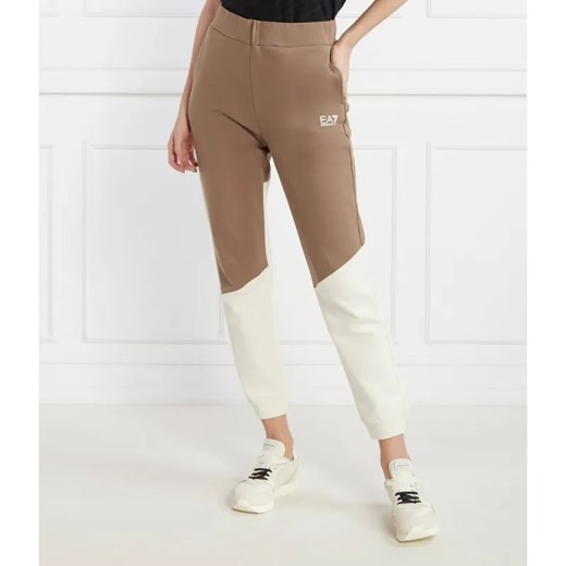 EA7 Spodnie dresowe | Regular Fit ze sklepu Gomez Fashion Store w kategorii Spodnie damskie - zdjęcie 185008634