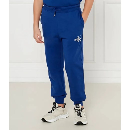 Calvin Klein Jeans Spodnie dresowe | Regular Fit ze sklepu Gomez Fashion Store w kategorii Spodnie chłopięce - zdjęcie 185009360