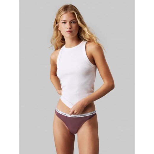 Calvin Klein Underwear Stringi ze sklepu Gomez Fashion Store w kategorii Majtki damskie - zdjęcie 185009800