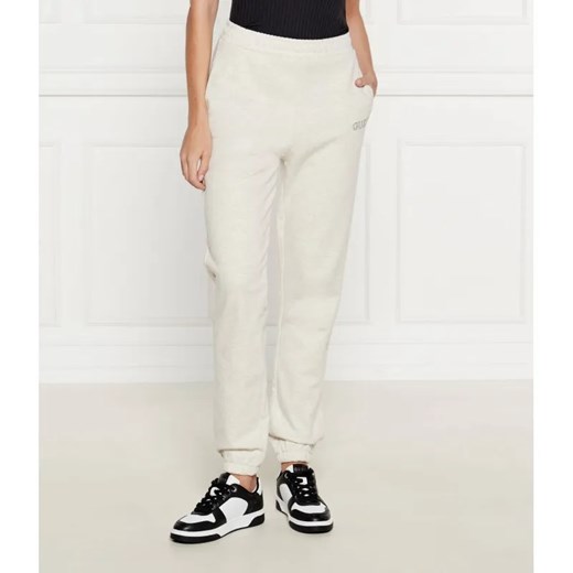 GUESS ACTIVE Spodnie dresowe | Regular Fit ze sklepu Gomez Fashion Store w kategorii Spodnie damskie - zdjęcie 185009883