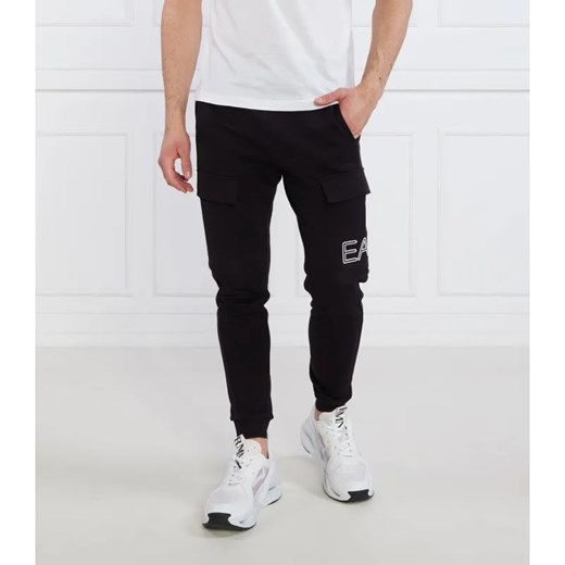 EA7 Spodnie dresowe | Regular Fit ze sklepu Gomez Fashion Store w kategorii Spodnie męskie - zdjęcie 185010931