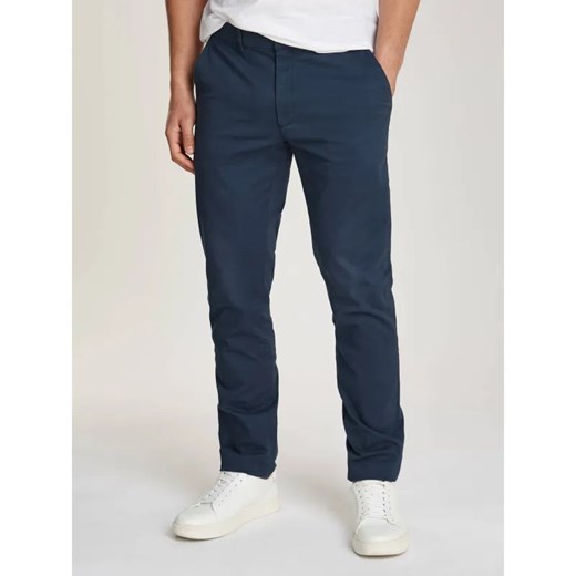 Calvin Klein Spodnie chino MODERN TWILL | Slim Fit ze sklepu Gomez Fashion Store w kategorii Spodnie męskie - zdjęcie 185011523