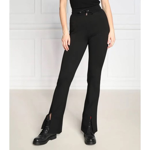 GUESS Spodnie dresowe | Slim Fit ze sklepu Gomez Fashion Store w kategorii Spodnie damskie - zdjęcie 185012413