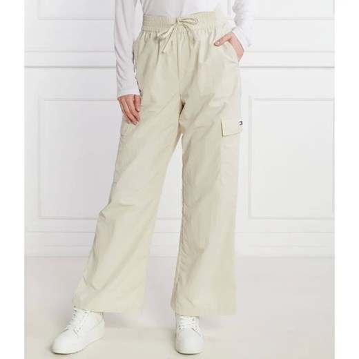 Tommy Jeans Spodnie cargo DAISY | Loose fit ze sklepu Gomez Fashion Store w kategorii Spodnie damskie - zdjęcie 185012502