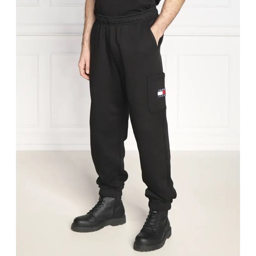 Tommy Jeans Spodnie dresowe BADGE | Regular Fit ze sklepu Gomez Fashion Store w kategorii Spodnie męskie - zdjęcie 185012600