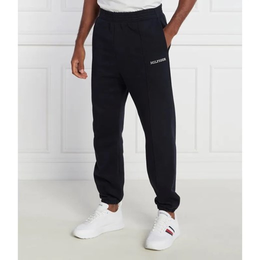 Tommy Hilfiger Spodnie dresowe MONOTYPE EMBRO SWEATPANT | Regular Fit ze sklepu Gomez Fashion Store w kategorii Spodnie męskie - zdjęcie 185014094