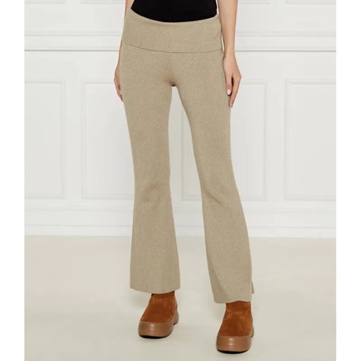 GUESS Spodnie dzianinowe NINA | flare fit ze sklepu Gomez Fashion Store w kategorii Spodnie damskie - zdjęcie 185014104