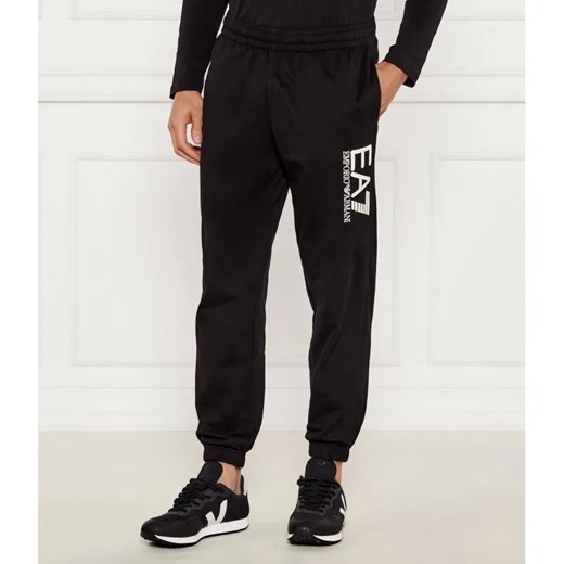 EA7 Spodnie dresowe | Modern fit ze sklepu Gomez Fashion Store w kategorii Spodnie męskie - zdjęcie 185014811