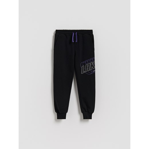 Reserved - Spodnie Los Angeles Lakers NBA - czarny ze sklepu Reserved w kategorii Spodnie chłopięce - zdjęcie 185031372