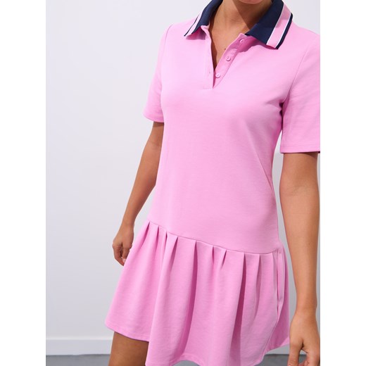 Mohito - Sukienka mini z kołnierzykiem polo - mocny różowy Mohito S Mohito