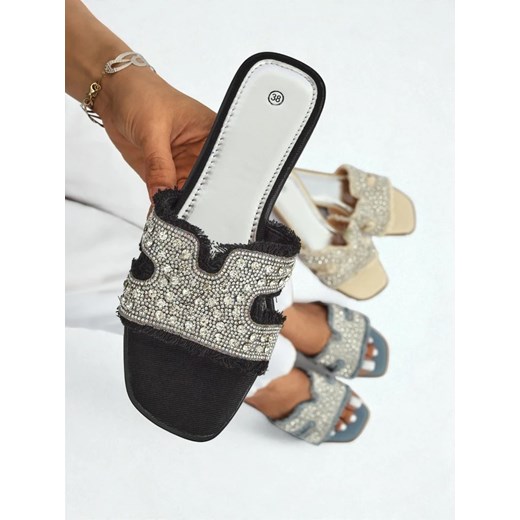 Royalfashion Klapki damskie z cyrkoniami CrystalEase ze sklepu royalfashion.pl w kategorii Klapki damskie - zdjęcie 185041862