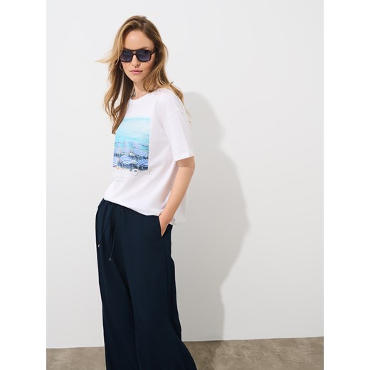 Mohito - T-shirt z nadrukiem - biały ze sklepu Mohito w kategorii Bluzki damskie - zdjęcie 185044784