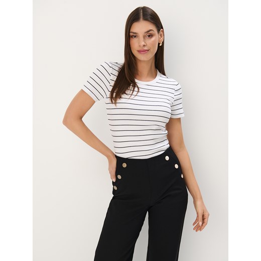 Mohito - T-shirt w paski - biały ze sklepu Mohito w kategorii Bluzki damskie - zdjęcie 185045041
