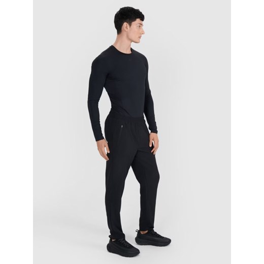 Męski longsleeve treningowy 4F 4FWMM00TFLOM507 - czarny ze sklepu Sportstylestory.com w kategorii T-shirty męskie - zdjęcie 185049824