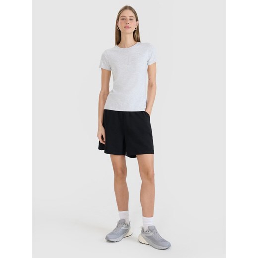 Damskie spodenki dresowe 4F 4FWMM00TSHOF771 - czarne ze sklepu Sportstylestory.com w kategorii Szorty - zdjęcie 185050114