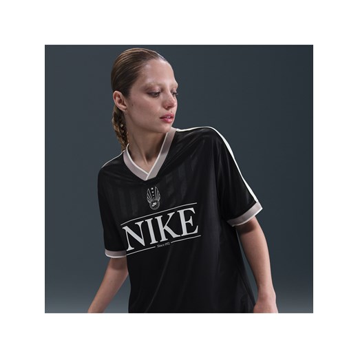 Damska koszulka z dżerseju z dekoltem w kształcie litery V Nike Sportswear - Czerń ze sklepu Nike poland w kategorii Bluzki damskie - zdjęcie 185072231