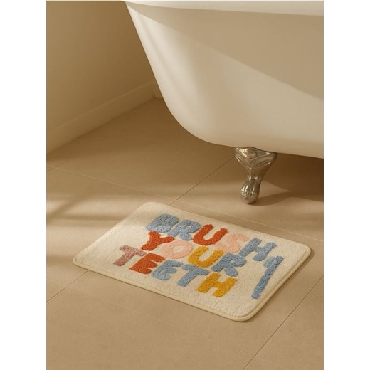 Sinsay - Mata łazienkowa z napisem BRUSH YOUR TEETH - wielobarwny - id: 873GM-MLC - marki Sinsay - 185087160 Sinsay - Mata łazienkowa z napisem BRUSH YOUR TEETH - wielobarwny ze sklepu Sinsay w kategorii Dywaniki łazienkowe - zdjęcie 185087160