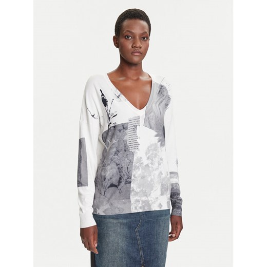 Desigual Sweter Gotemburgo 25WWJF15 Szary Regular Fit ze sklepu MODIVO w kategorii Swetry damskie - zdjęcie 185353744