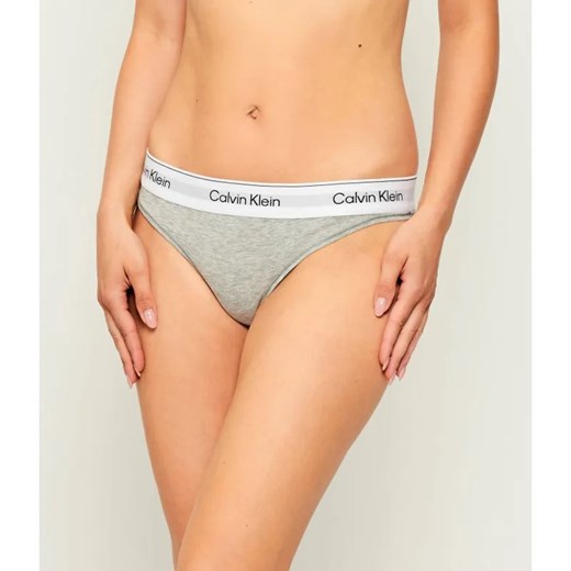 Calvin Klein Underwear Stringi ze sklepu Gomez Fashion Store w kategorii Majtki damskie - zdjęcie 185361112