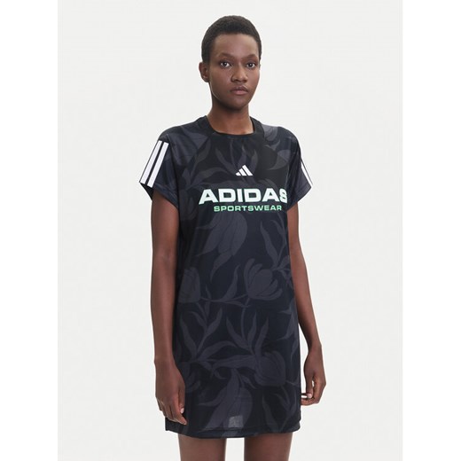 adidas Sukienka codzienna Tiro x Common Goal Graphic JL7638 Czarny Loose Fit ze sklepu MODIVO w kategorii Sukienki - zdjęcie 185371722