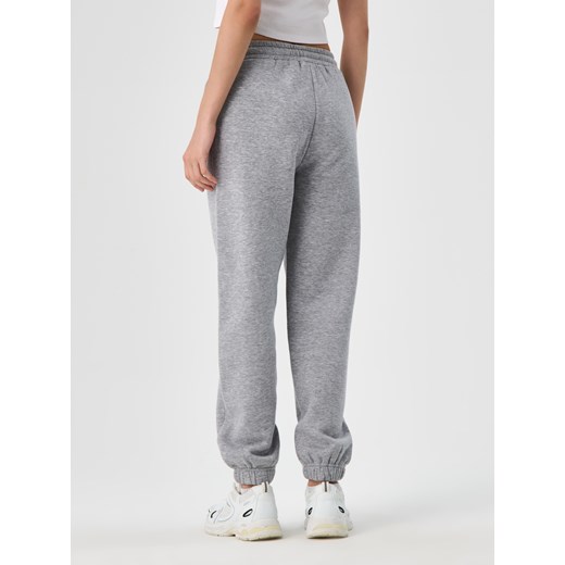 Sinsay - Spodnie dresowe z napisem - szary Sinsay S Sinsay