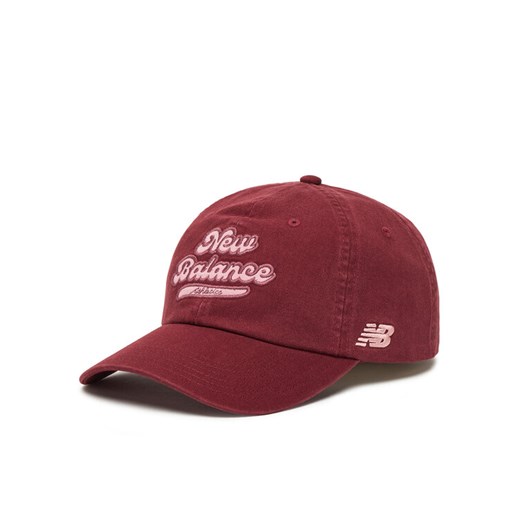 Czapka z daszkiem New Balance 6 Panel Athletics Legacy Hat LAH53000MHB Czerwony ze sklepu eobuwie.pl w kategorii Czapki z daszkiem damskie - zdjęcie 185376834