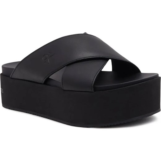 Calvin Klein Jeans Skórzane klapki ze sklepu Gomez Fashion Store w kategorii Klapki damskie - zdjęcie 185378354