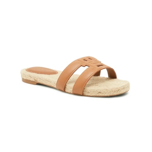 Tommy Hilfiger Skórzane klapki EMBOSS ze sklepu Gomez Fashion Store w kategorii Klapki damskie - zdjęcie 185378520
