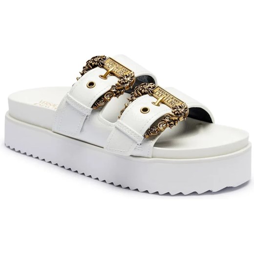 Versace Jeans Couture Klapki ARIZONA ze sklepu Gomez Fashion Store w kategorii Klapki damskie - zdjęcie 185379334