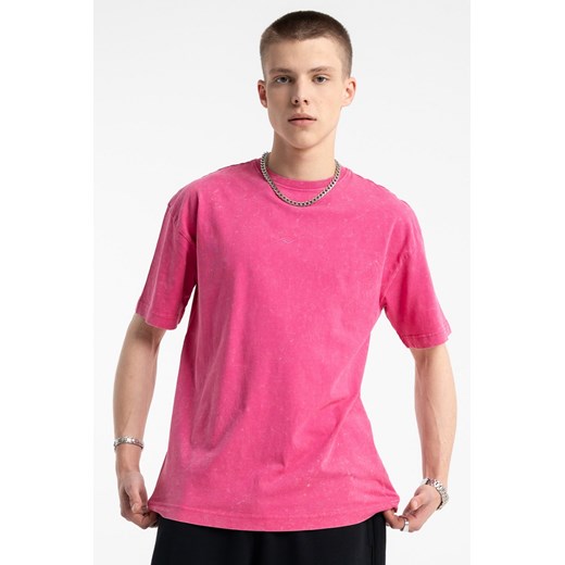 Różowy t-shirt z efektem sprania, rozmiar - 146, kolor - różowy ze sklepu REPORTER w kategorii T-shirty chłopięce - zdjęcie 185388990