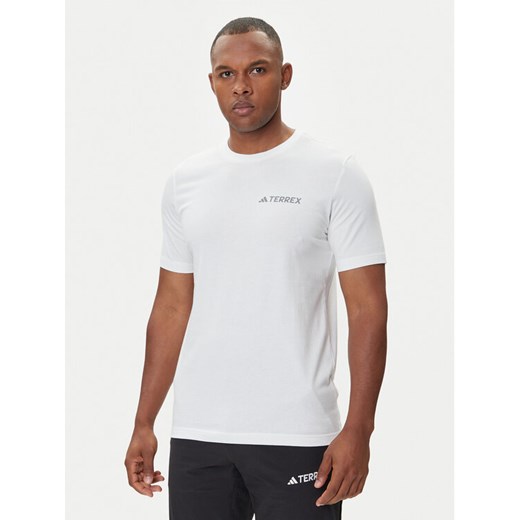 adidas T-Shirt Terrex Graphic JW3559 Biały Regular Fit ze sklepu MODIVO w kategorii T-shirty męskie - zdjęcie 185391260