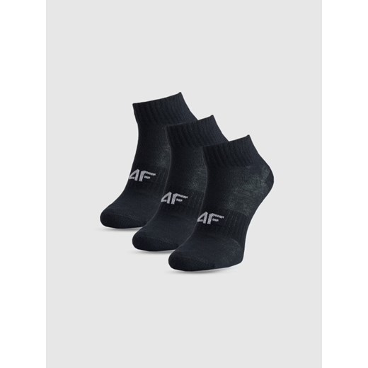 Chłopięce skarpetki za kostkę (3-pack) 4F 4FJWMM00USOCM499 - czarne ze sklepu Sportstylestory.com w kategorii Skarpetki dziecięce - zdjęcie 185395501