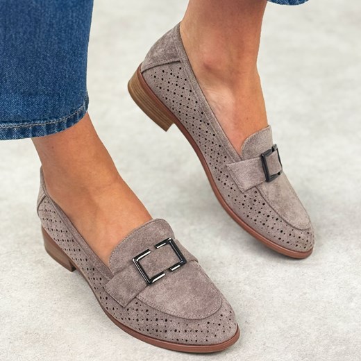 Khaki zamszowe ażurowe mokasyny damskie Potocki 12616 ze sklepu suzana.pl w kategorii Mokasyny damskie - zdjęcie 185417423