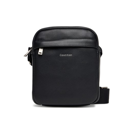 Calvin Klein Saszetka Raised Reporter LV04D3160G Czarny ze sklepu MODIVO w kategorii Torby męskie - zdjęcie 185441964