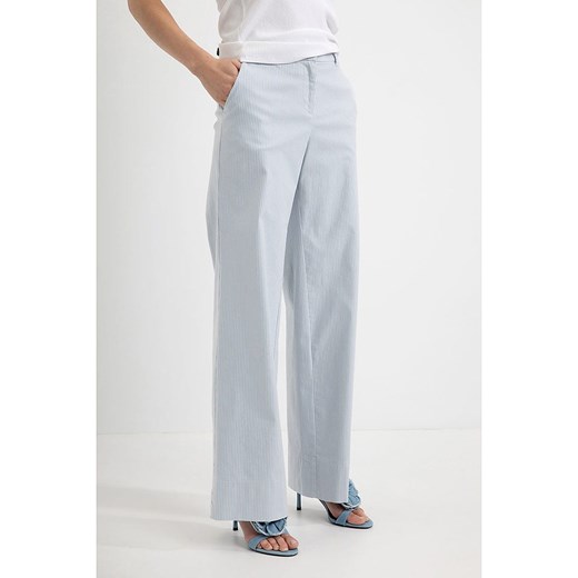 Josephine &amp; Co Spodnie &quot;Devina&quot; w kolorze błękitno-białym ze sklepu Limango Polska w kategorii Spodnie damskie - zdjęcie 185448283