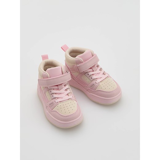 Reserved - Wysokie trampki na rzepy - pastelowy róż Reserved 27 Reserved
