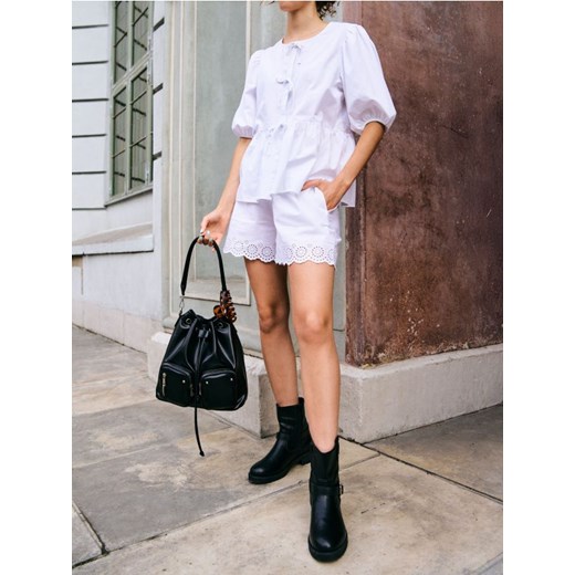 Sinsay - Szorty z ażurowym wykończeniem - kremowy ze sklepu Sinsay w kategorii Szorty - zdjęcie 185450950