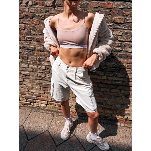 Sinsay - Jeansowe bermudy cargo - kremowy ze sklepu Sinsay w kategorii Szorty - zdjęcie 185455613