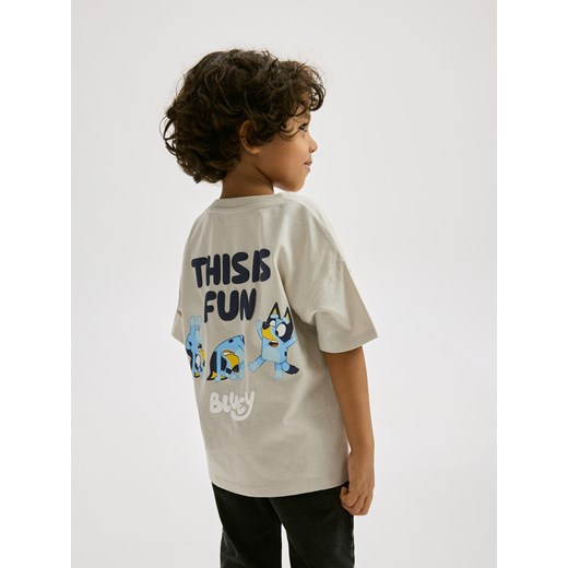 Reserved - Bawełniany t-shirt Bluey - beżowy ze sklepu Reserved w kategorii T-shirty chłopięce - zdjęcie 185467341