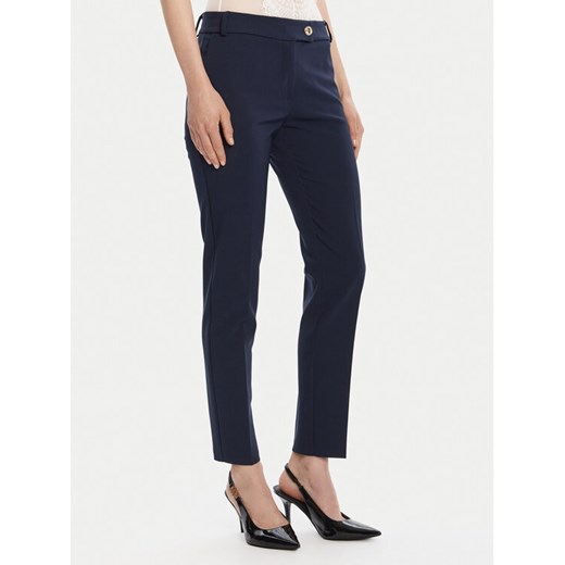 Rinascimento Chinosy CFC0126225003 Granatowy Slim Fit ze sklepu MODIVO w kategorii Spodnie damskie - zdjęcie 185469604