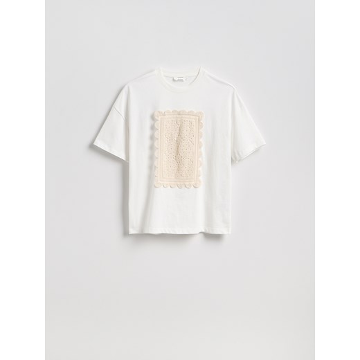 Reserved - T-shirt z haftowaną aplikacją - złamana biel Reserved M Reserved