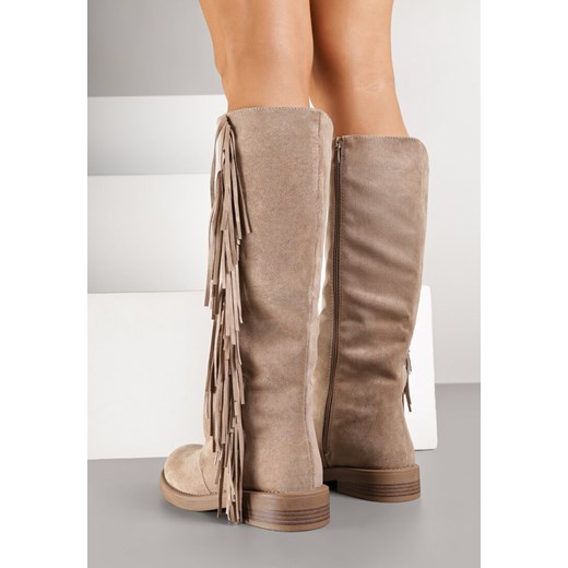 Ciemnobeżowe Kozaki z Imitacji Zamszu w Estetyce Boho Zdobione Frędzlami Renee 39 renee.pl