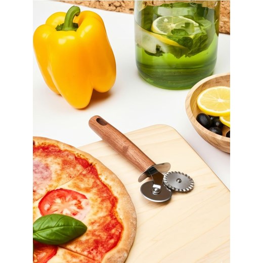Sinsay - Nóż do pizzy z radełkiem do ciasta 2 w 1 - brązowy ze sklepu Sinsay w kategorii Akcesoria kuchenne - zdjęcie 185479250